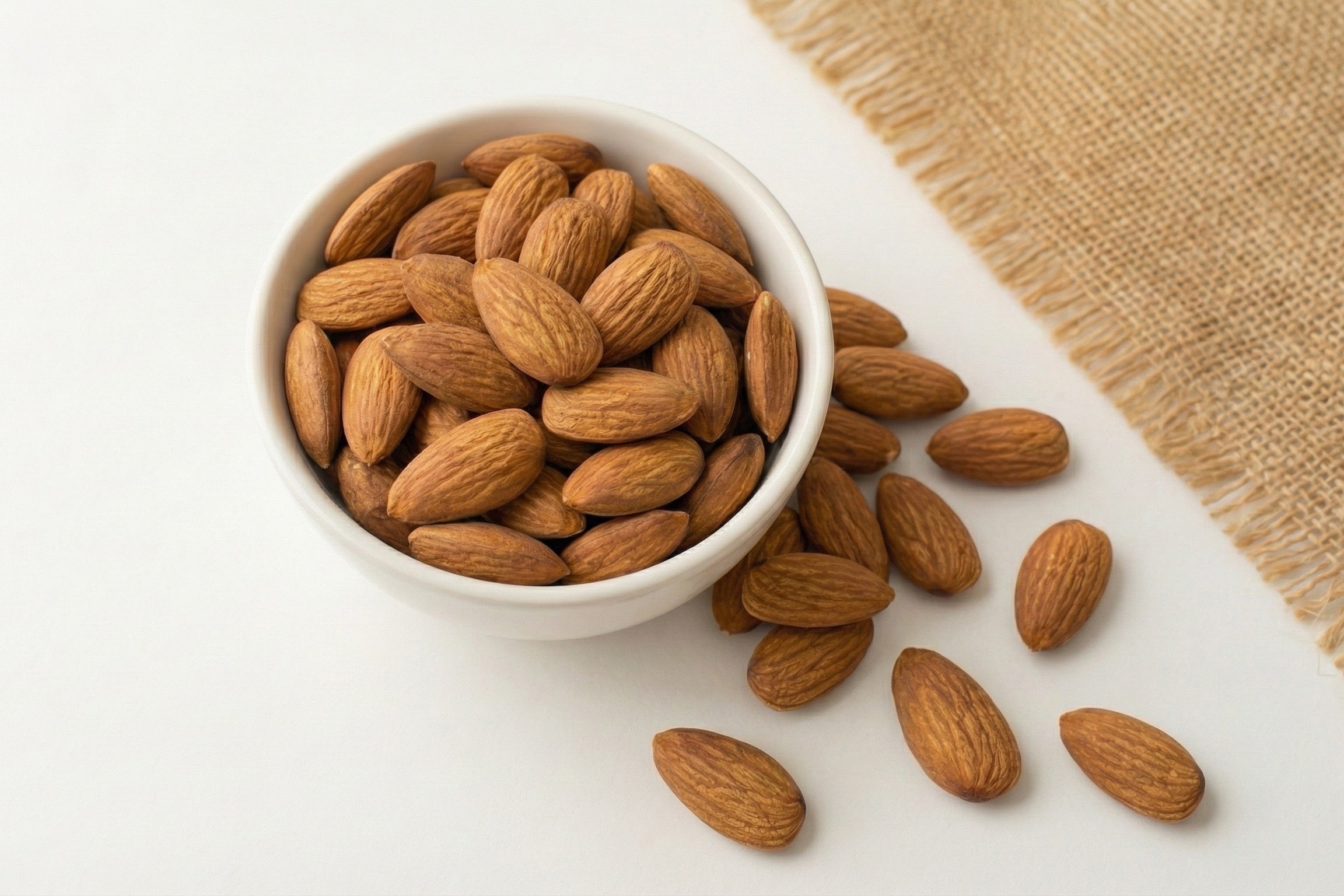 Almendra Natural a Granel con beneficios para la salud, útil para repostería, leche vegetal o como snack