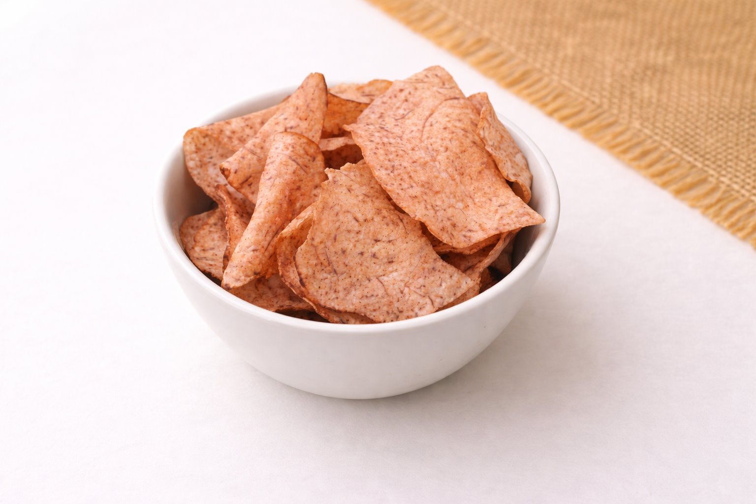 Chips de taro adobadas a granel. Visita nuestra tienda en línea y disfruta de tus snacks favoritos.