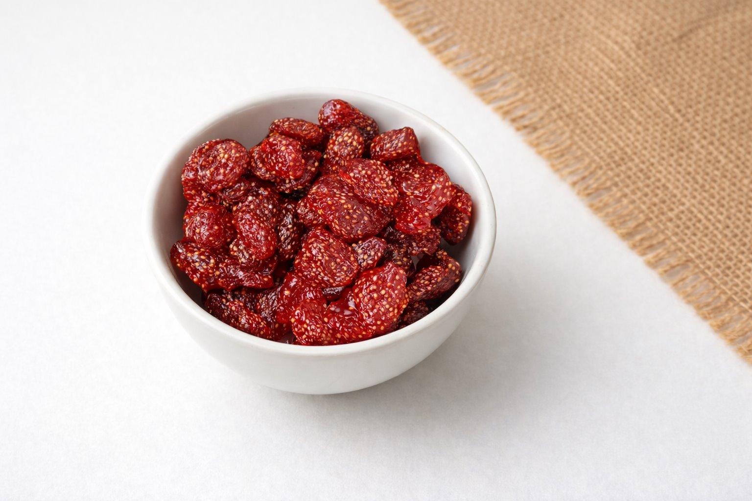 Fresa deshidratada a granel. Compra en línea tus snacks y disfruta sus beneficios.