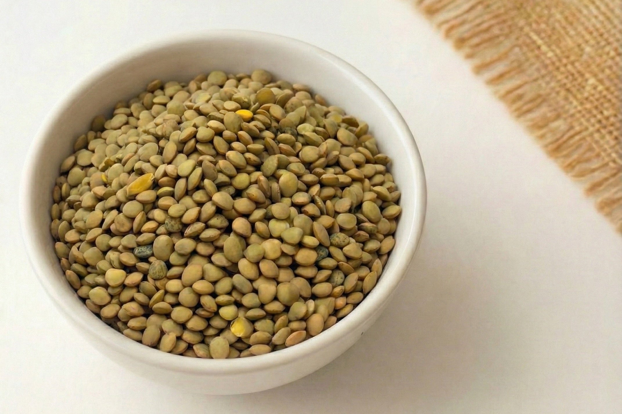 Lenteja chica a granel. Compra en línea y disfruta los beneficios de esta legumbre.