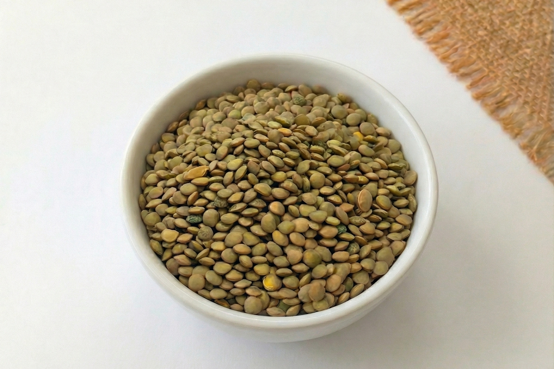 Lenteja grande a granel. Compra aquí y disfruta de sus beneficios en tu salud.